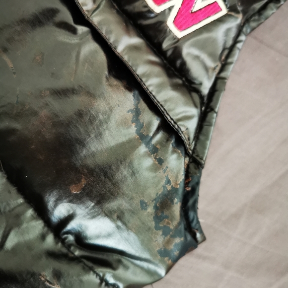 down vest - Picture 7 of 9